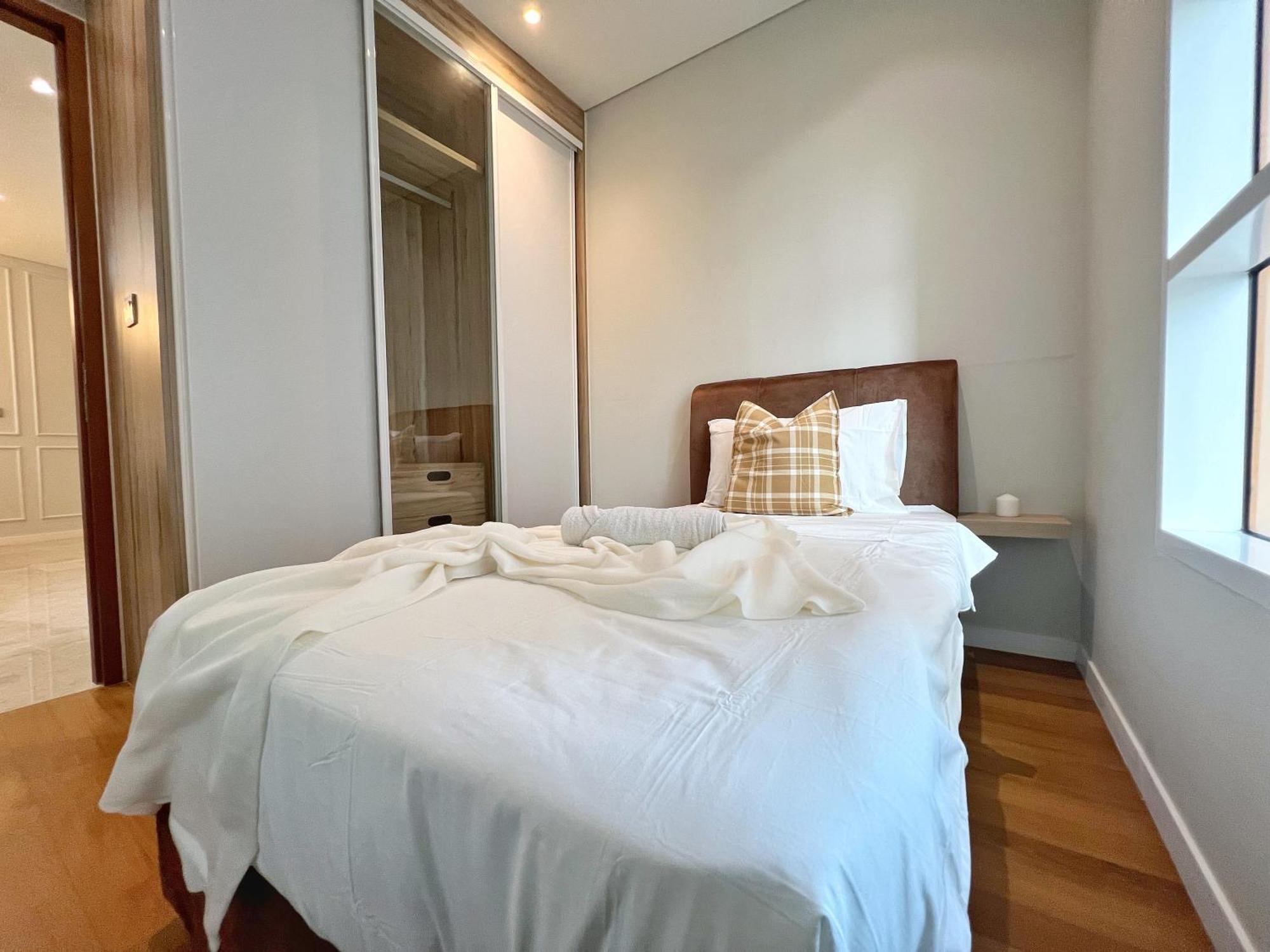 Sky Unique 3br Klcc View Kuala Lumpur