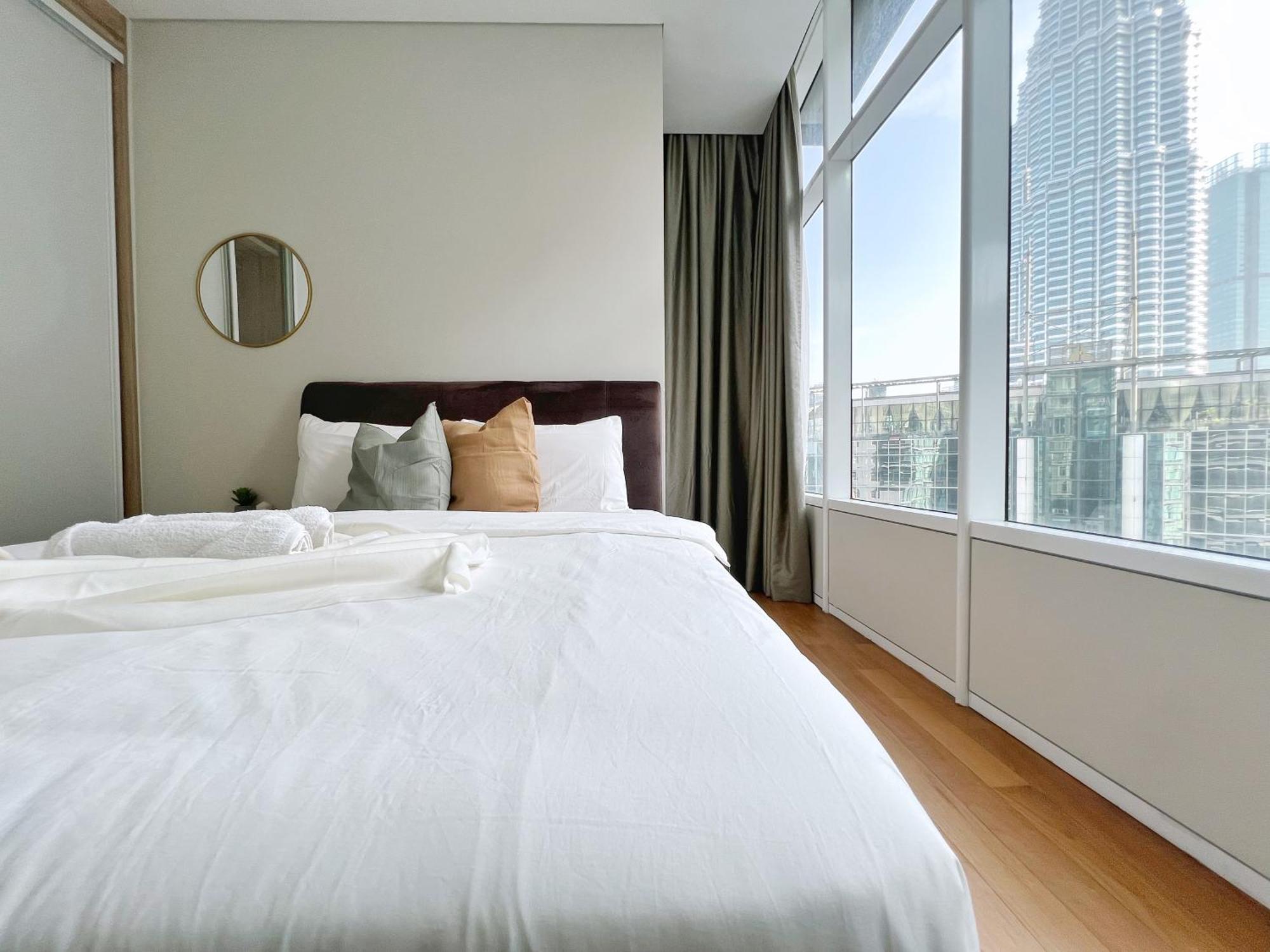 Sky Unique 3br Klcc View Apartment *