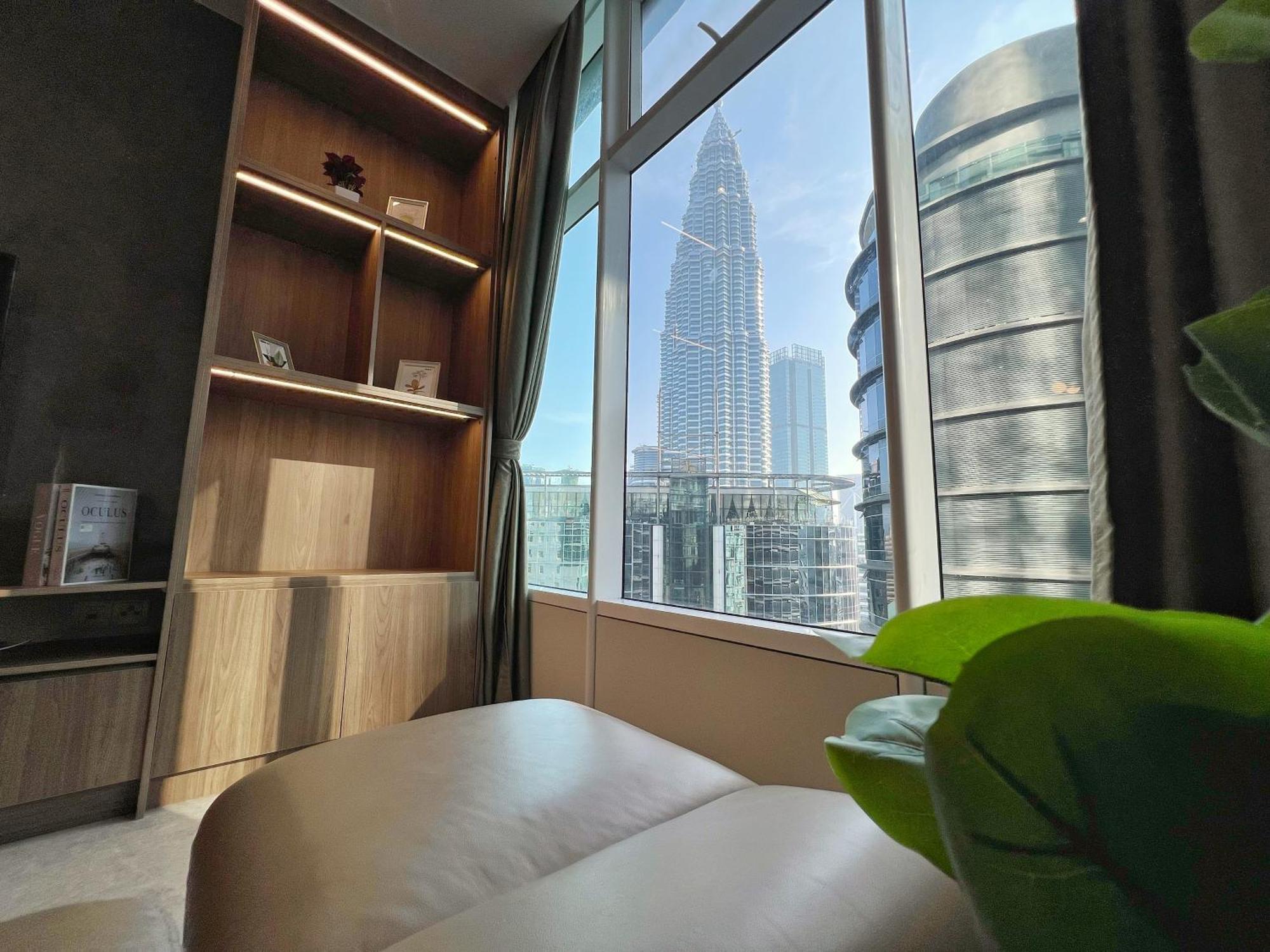 Sky Unique 3br Klcc View Pangsapuri